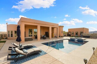 8910 Bougainvillea Ct, Las Cruces, NM 88011