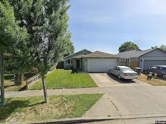 771 Halvorsen St, Medford, OR 97501