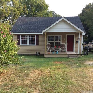 808 W Hazel St, Benton, AR 72015