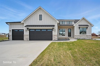 7325 NW Beaver Dr, Johnston, IA 50131