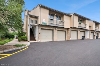 4 Hart Dr, West Orange, NJ 07052