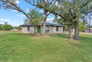 201 Cornstubble Ln, Weatherford, TX 76088
