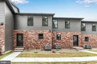 149 High Pointe Dr Unit 26, Hummelstown, PA 17036