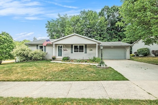 4153 Chasseral Dr NW, Comstock Park, MI 49321