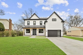 2817 Harrison St, Glenview, IL 60025
