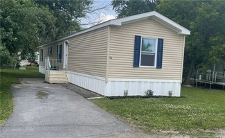 129 Saltonstall St, Canandaigua, NY 14424