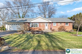 5400 N Halbea St, Bethlehem, PA 18017