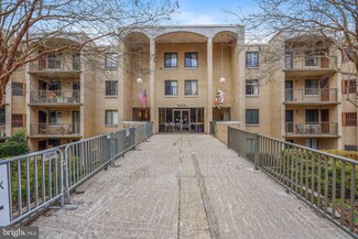 7425 Democracy Blvd Unit 215, Bethesda, MD 20817