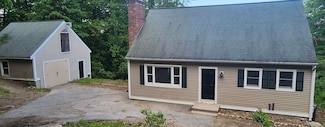 552 Squaw Rock Rd, Moosup, CT 06354