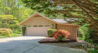 138 Woodhaven Dr, Hendersonville, NC 28739