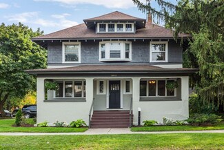 1512 Robinson Rd SE, Grand Rapids, MI 49506
