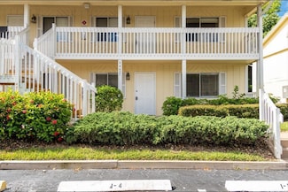 4627 Bayshore Dr Unit I-4, Naples, FL 34112