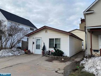 703 & 703 1/2 3rd St S, Virginia, MN 55792
