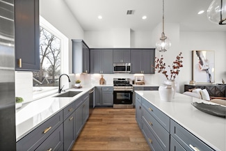 835 Rachel St, Houston, TX 77091