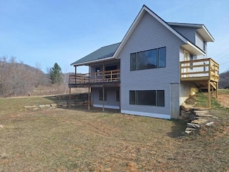 S4985 S Creek Rd, Genoa, WI 54632