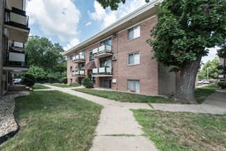 7404 W 111th St Unit 202, Worth, IL 60482