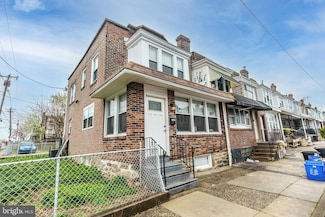 2660 S Shields St, Philadelphia, PA 19142