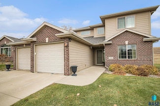 5016 S Winston Ln, Sioux Falls, SD 57108