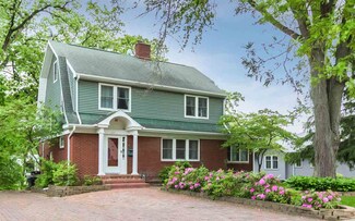 234 Lexington Ave, Iowa City, IA 52246