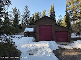 386 Spruce St, Alpine, WY 83128