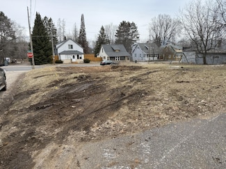 825 River St, Rhinelander, WI 54501