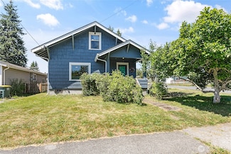 2639 Yew St, Bellingham, WA 98226