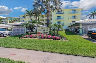 2850 Gulf Shore Blvd N Unit 203, Naples, FL 34103