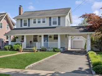 339 Pine St, Freeport, NY 11520