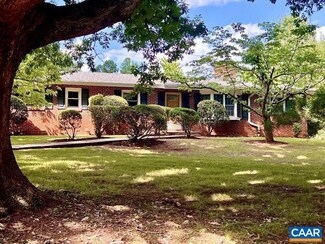 2190 Devonshire Rd, Charlottesville, VA 22901