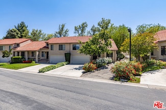 20055 Avenue of The Oaks Unit 220, Newhall, CA 91321