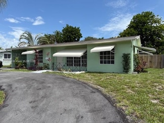 917 SE 15th Ct, Deerfield Beach, FL 33441