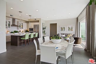 12698 Sandhill Ln Unit 3, Los Angeles, CA 90094