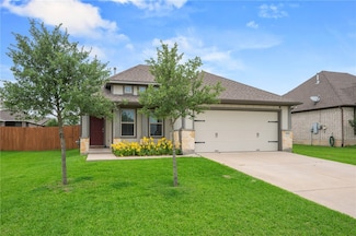 7406 Masters Dr, Navasota, TX 77868
