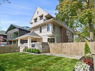 757 Washington St Unit 2, Brookline, MA 02446