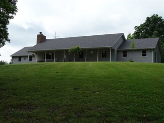 6652 N Cedar Rd, Mount Morris, IL 61054