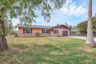 1622 17th St E, Bradenton, FL 34208