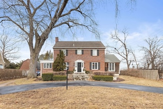 2500 Park Ln, Glenview, IL 60025