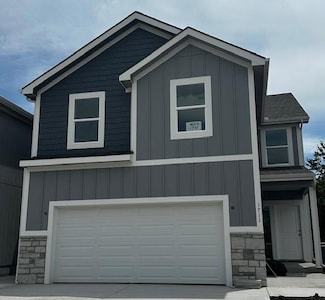 1763 Grayhawk Dr, Basehor, KS 66007