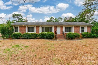 820 Briarcliff Cir, Chester, SC 29706
