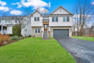 23298 W Hillcrest Dr, Lake Zurich, IL 60047
