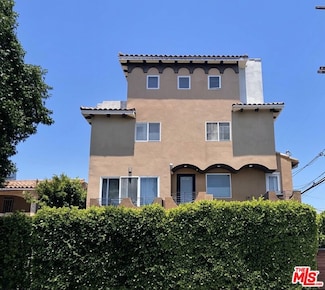 6061 Cashio St, Los Angeles, CA 90035