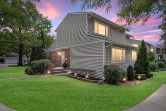 1 Wintergreen Ct, Woodridge, IL 60517