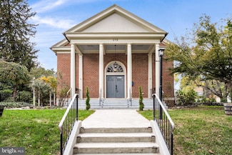 250 Mooreland Ave, Carlisle, PA 17013