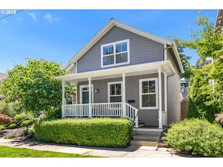 628 1st St, Lake Oswego, OR 97034