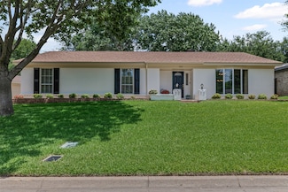 3915 Glenbrook Dr, Arlington, TX 76015