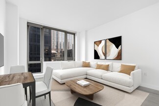 3 W 36th St Unit 20-A, New York, NY 10018
