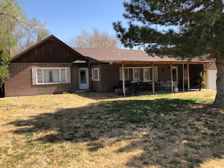 303 S Santee Ave, Satanta, KS 67870