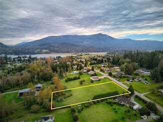 22965 Buchanan St, Clear Lake, WA 98273