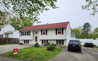 22 Osceola Ln, Billerica, MA 01821