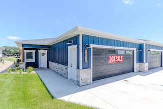 1213 Lower Loop, Arnolds Park, IA 51331